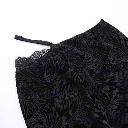 Beautifully Finished Garment in a Timeless Design