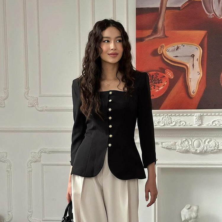 Elegantly Styled Coat for Everyday Wear