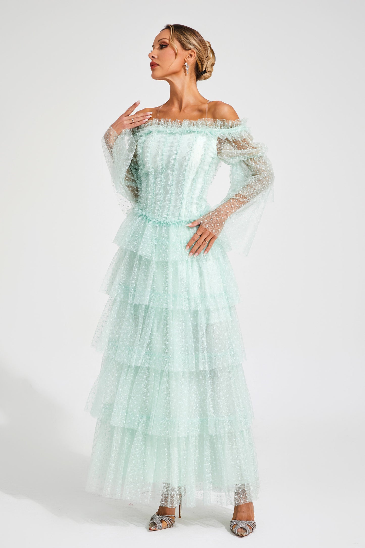 Classic Vintage Dress with a Flattering Fit
