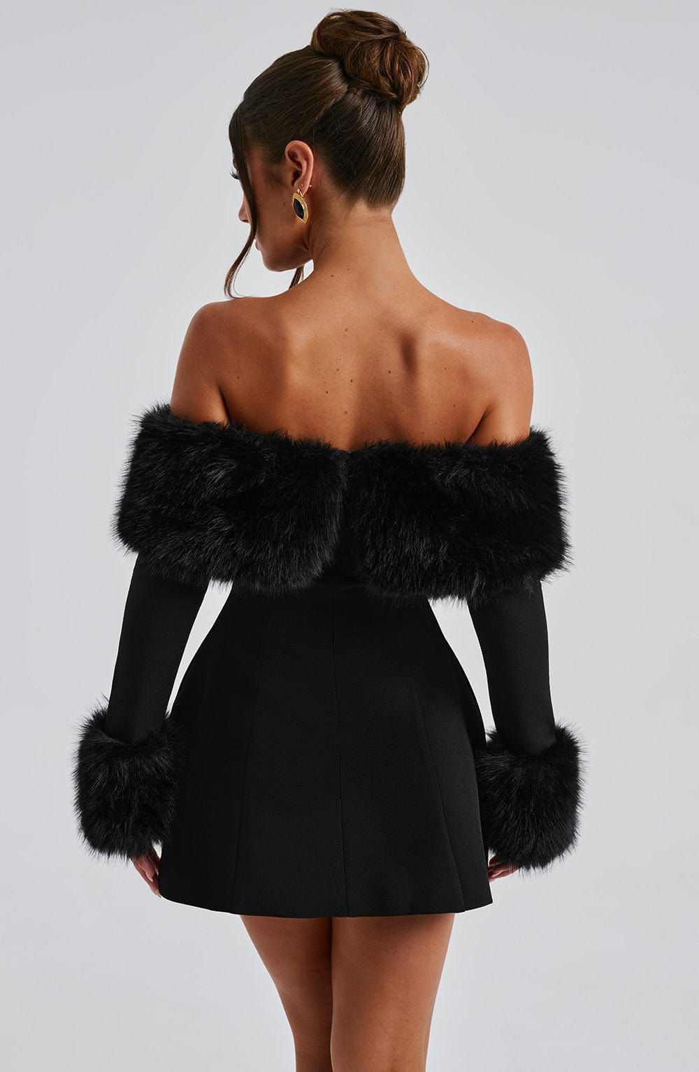 Classic Vintage Dress with a Flattering Fit