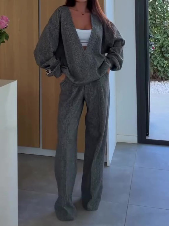 Well Tailored Pants with a Graceful Silhouette