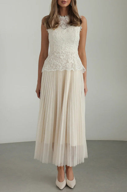 Effortlessly Elegant Dress with a Timeless Design