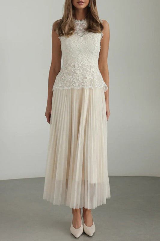 Effortlessly Elegant Dress with a Timeless Design