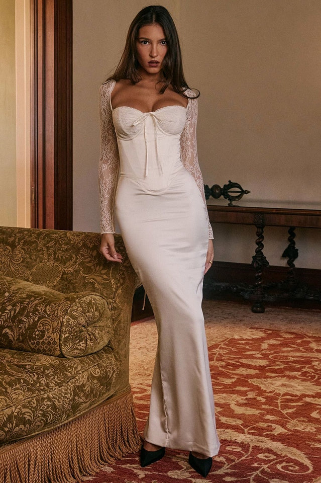 Sophisticated Dress with a Clean Classic Look