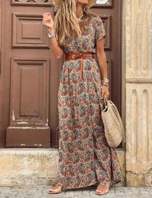 Sophisticated Dress with a Clean Classic Look