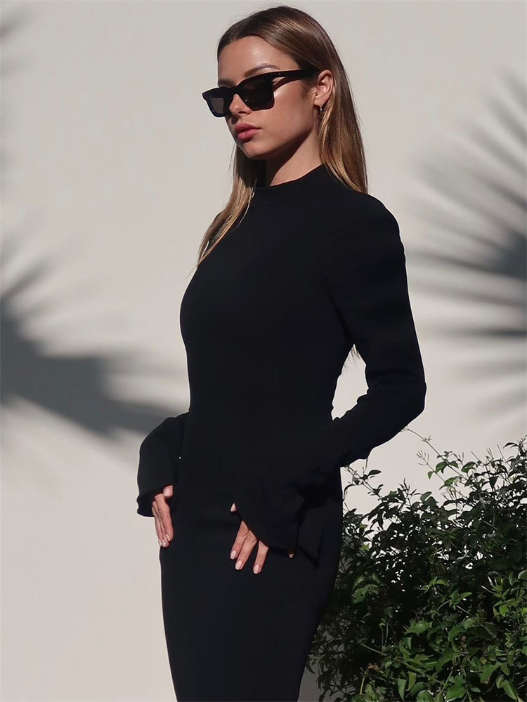 Beautifully Finished Dress in a Timeless Design