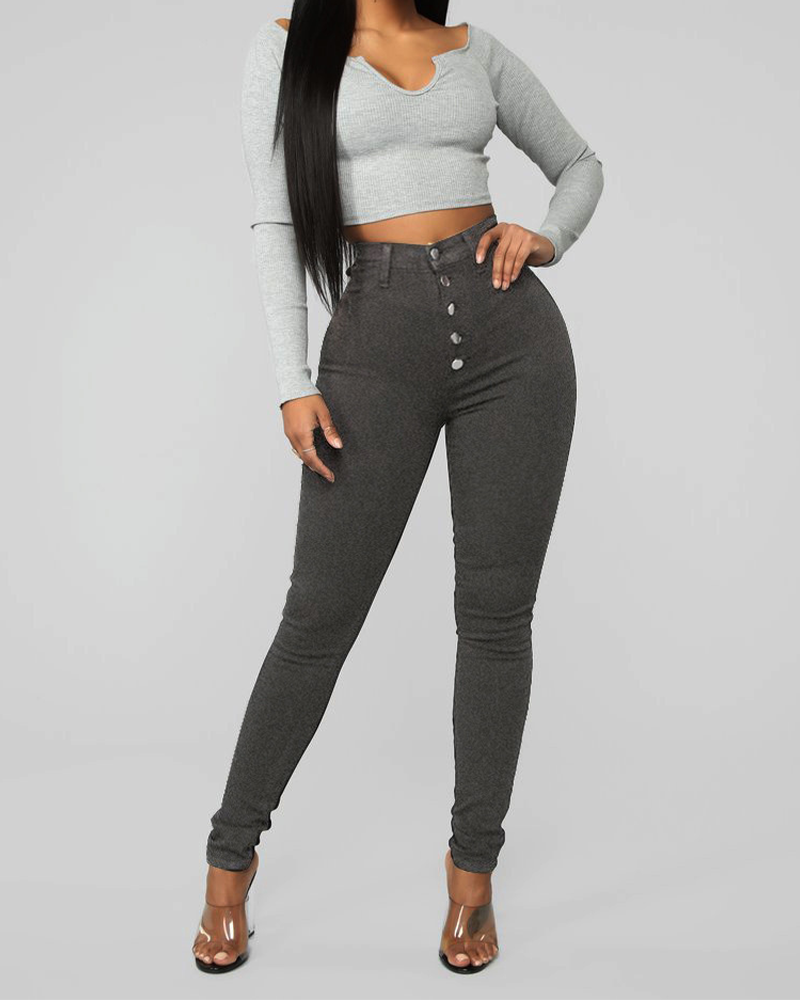 Well Tailored Pants with a Graceful Silhouette