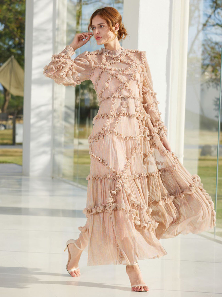 Effortlessly Elegant Dress with a Timeless Design