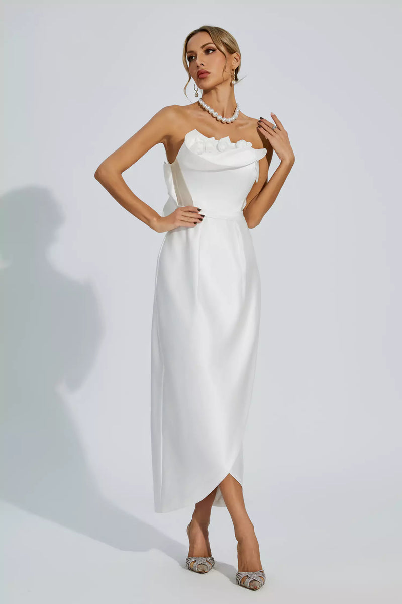 Beautifully Finished Dress in a Timeless Design