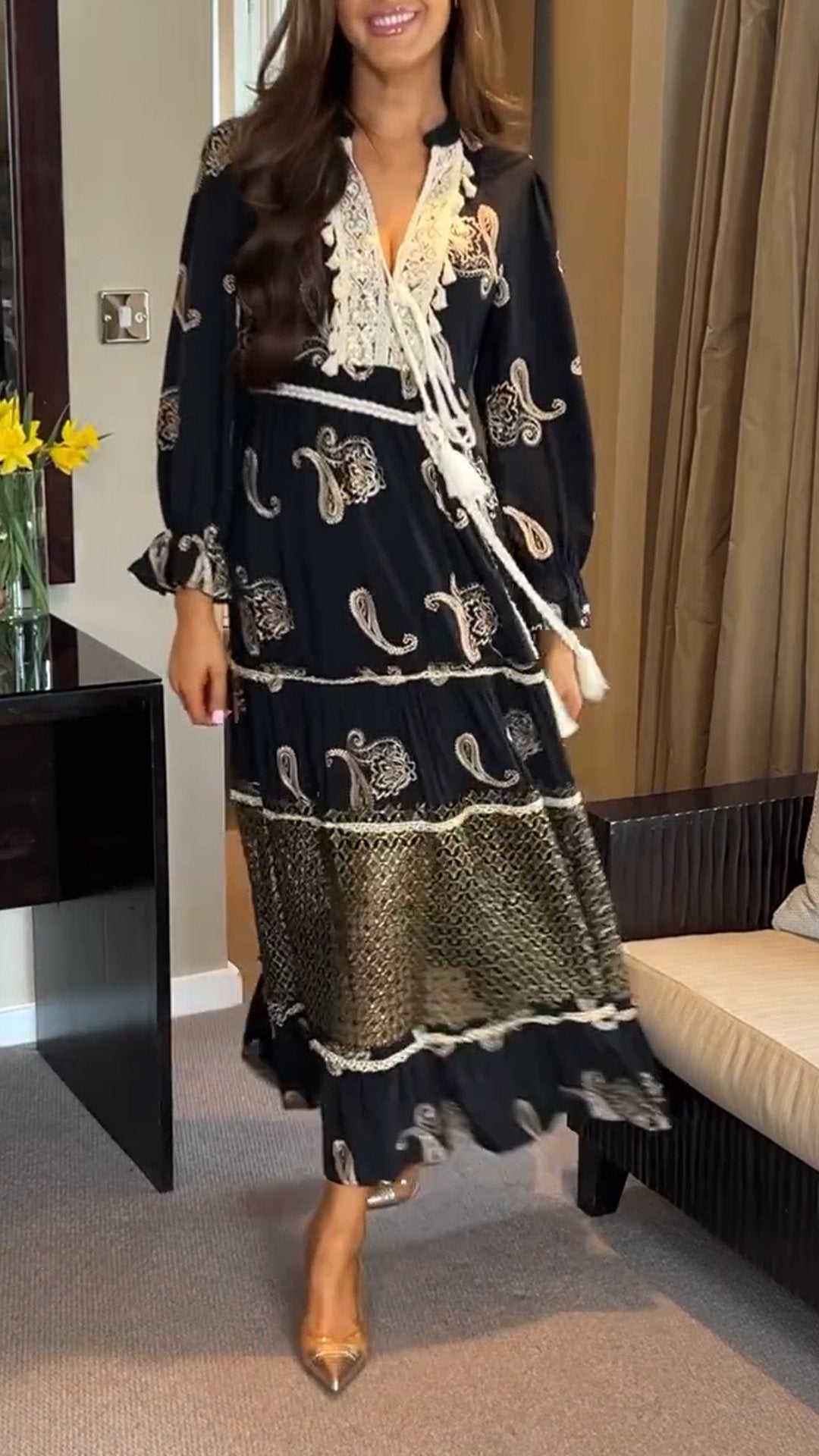 Well Tailored Dress with a Graceful Silhouette