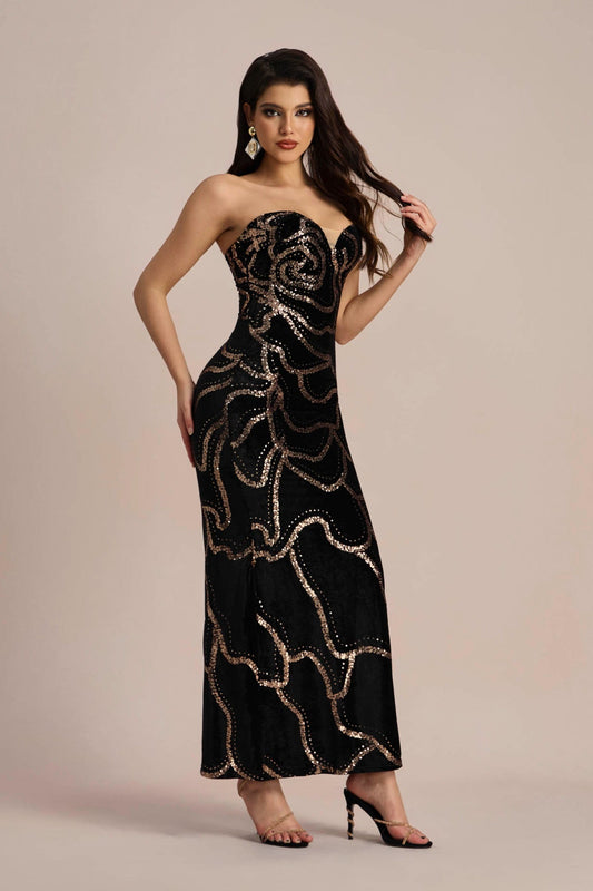 A Vintage Style Dress with Delicate Timeless Details