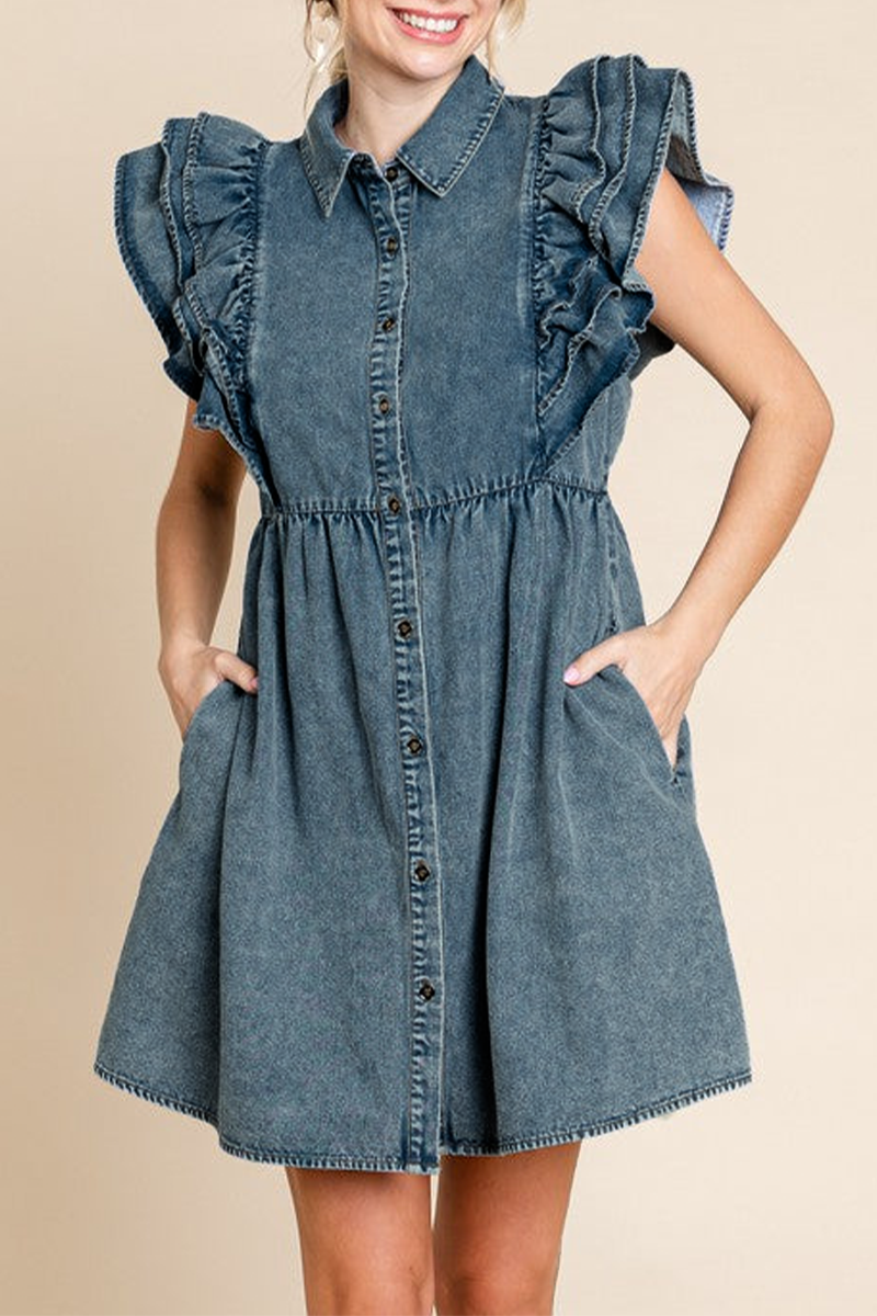 Beautifully Crafted Dress in a Classic Style