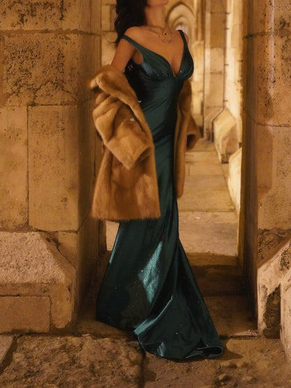 Beautifully Crafted Garment in a Classic Style