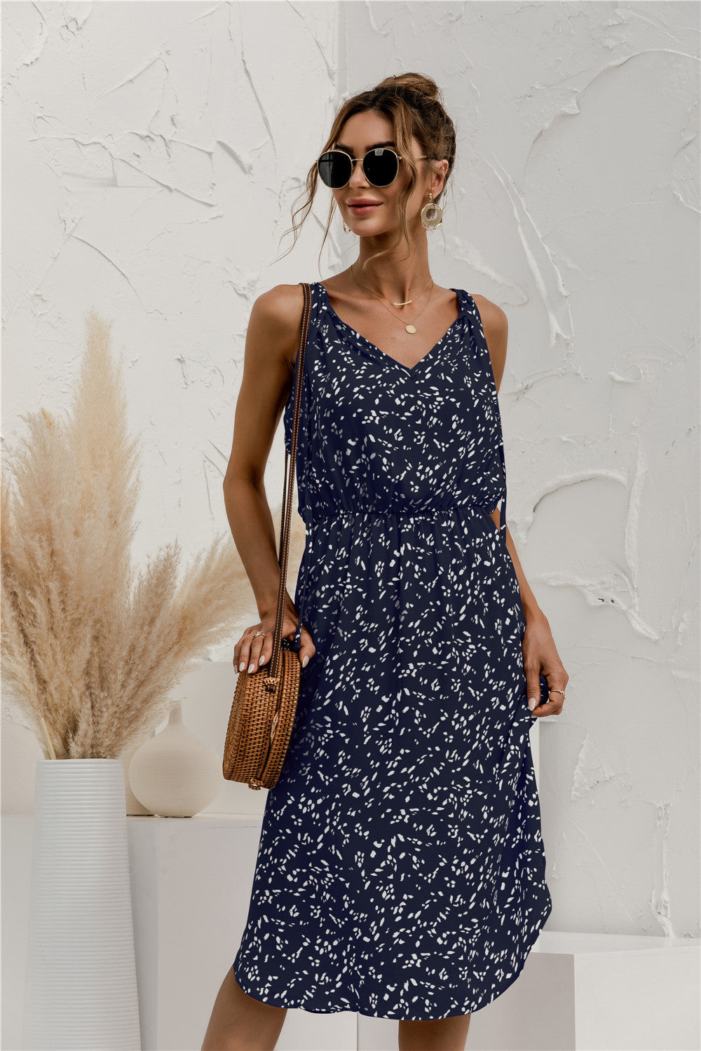 Gracefully Styled Dress for Any Occasion
