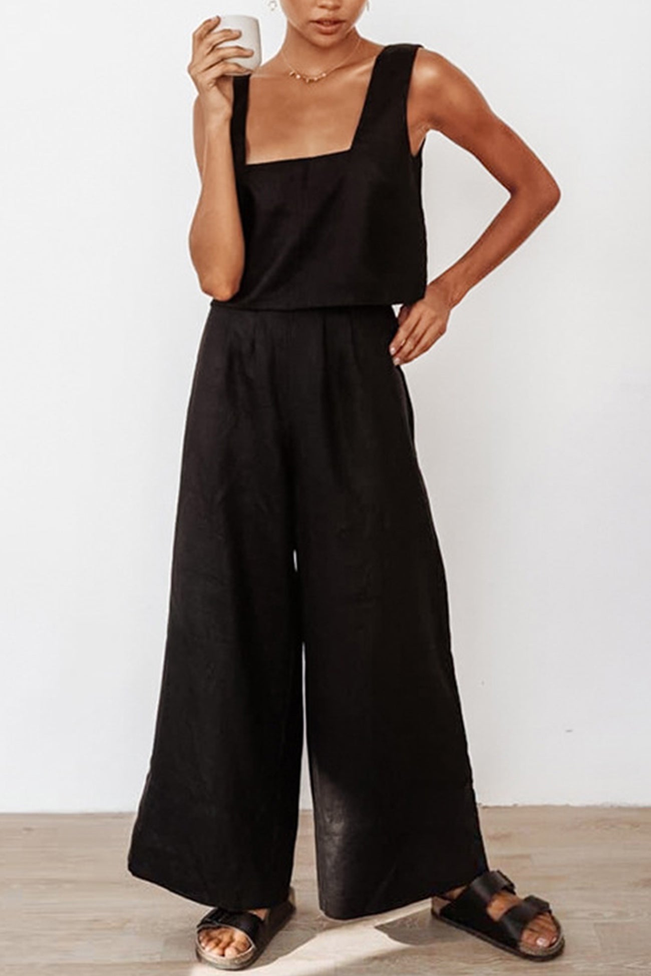 Well Tailored Pants with a Graceful Silhouette