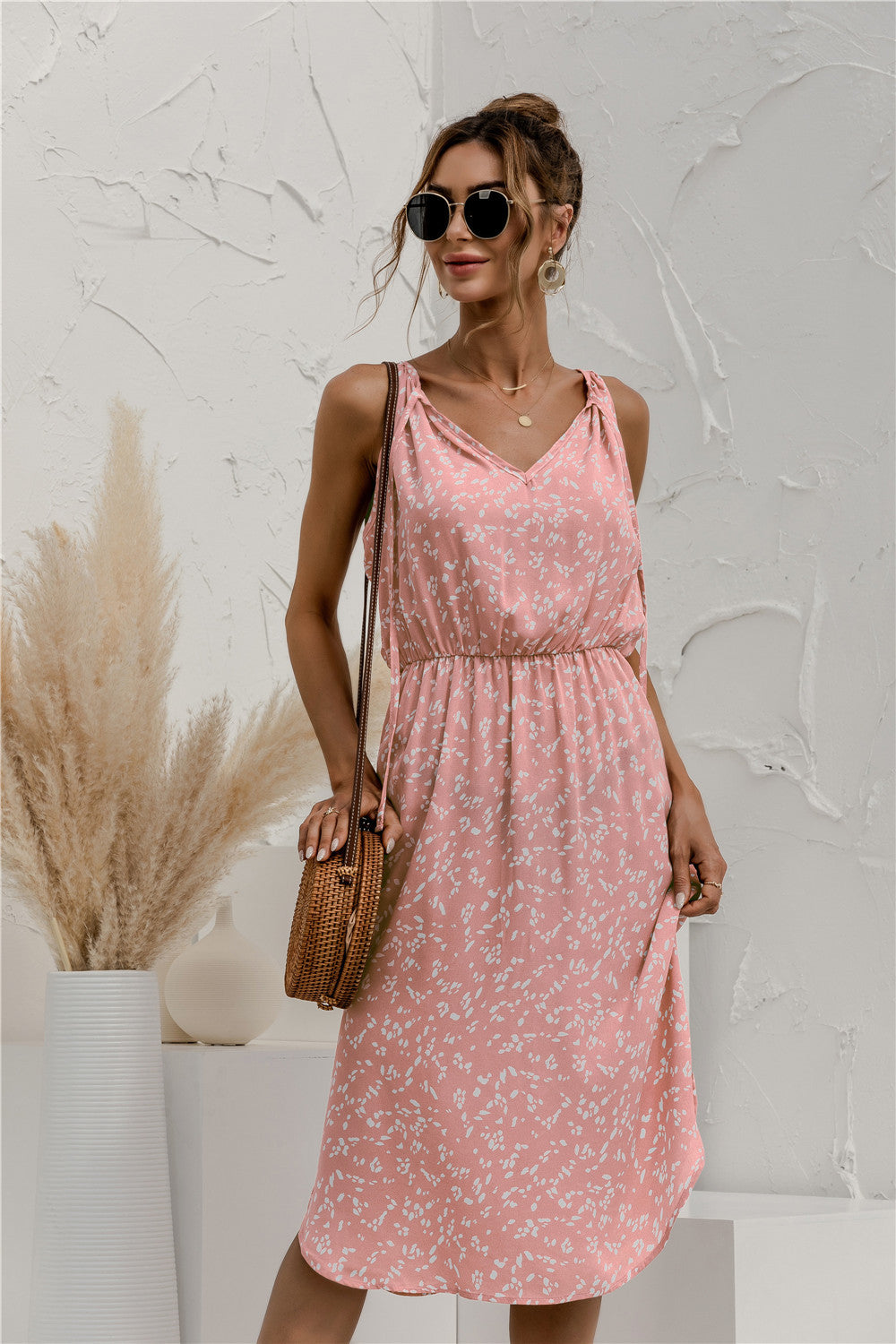 Gracefully Styled Dress for Any Occasion