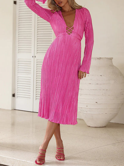 Well Tailored Dress with a Graceful Silhouette