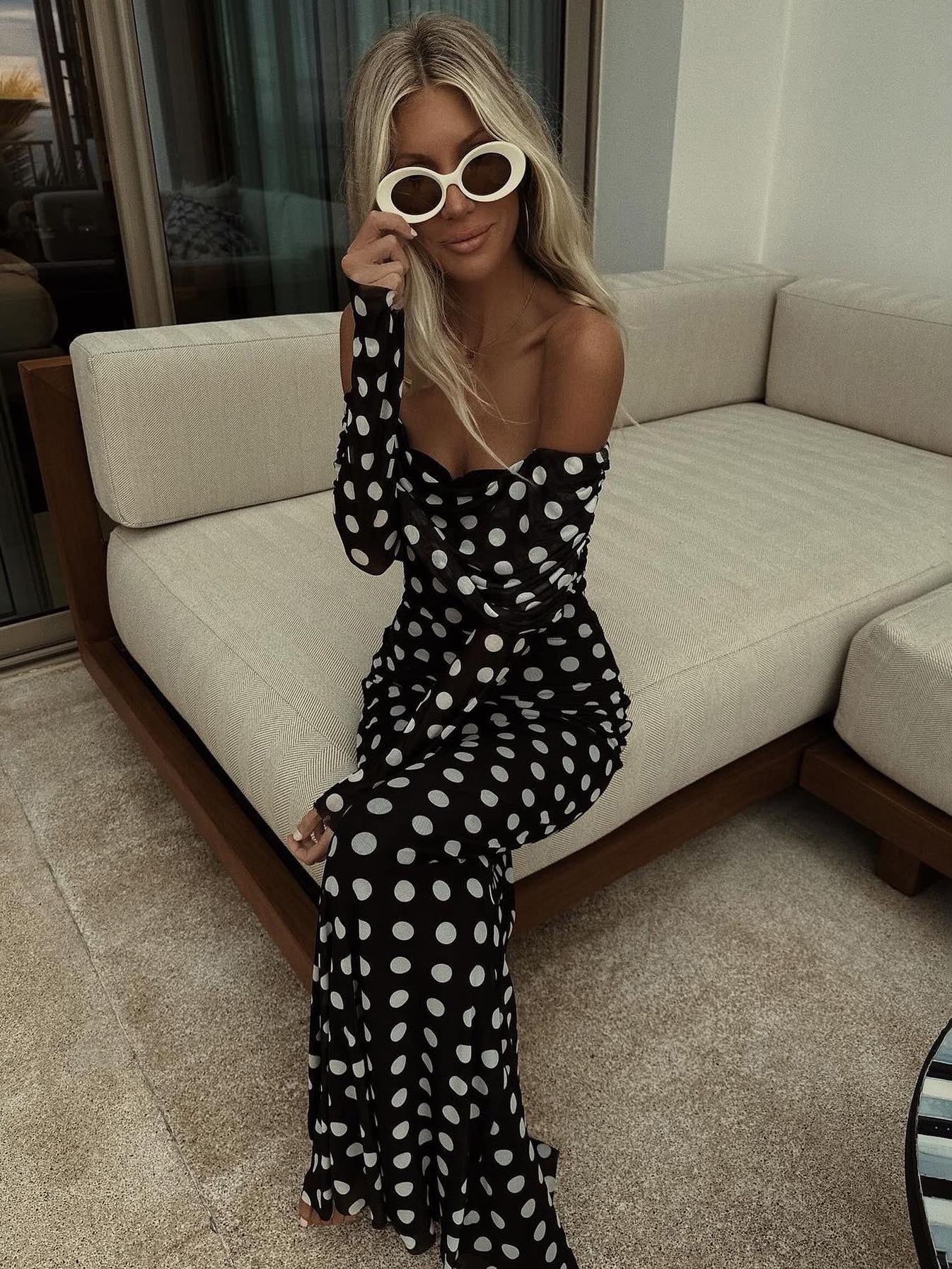 Well Tailored Dress with a Graceful Silhouette