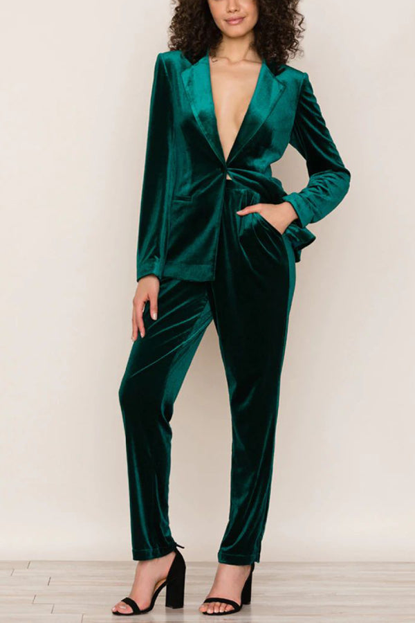 Classic Vintage Pants with a Flattering Fit
