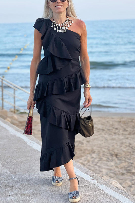 Beautifully Finished Dress in a Timeless Design