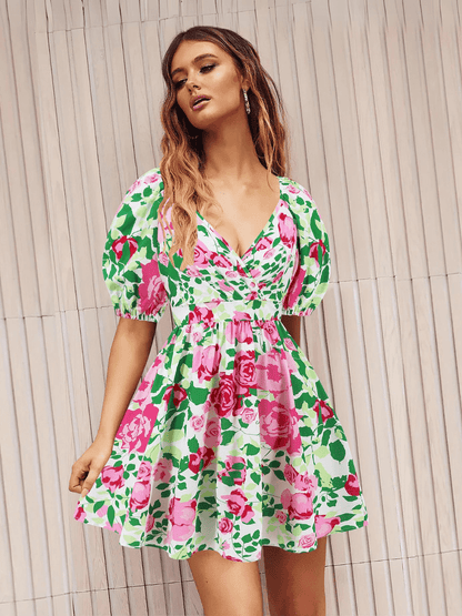 Effortlessly Elegant Dress with a Timeless Design