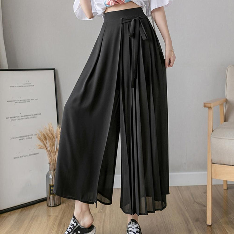 Elegantly Styled Pants for Everyday Wear