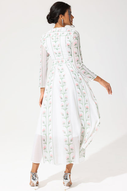 Well Tailored Dress with a Graceful Silhouette