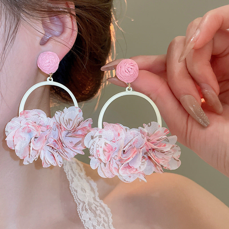 Beautiful Silver Earring with Unique Style