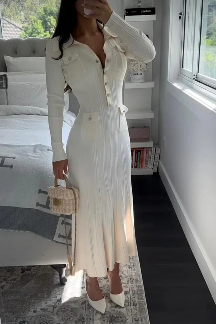 Classic Vintage Dress with a Flattering Fit