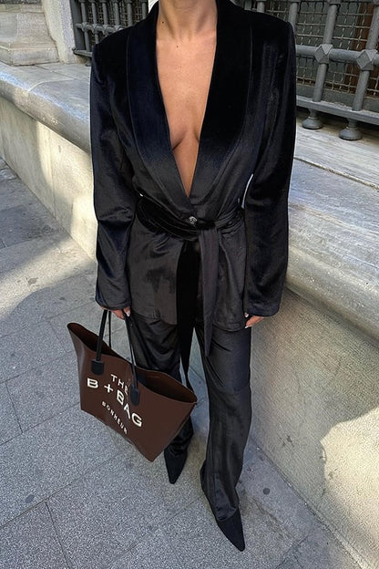 Classic Vintage Pants with a Flattering Fit