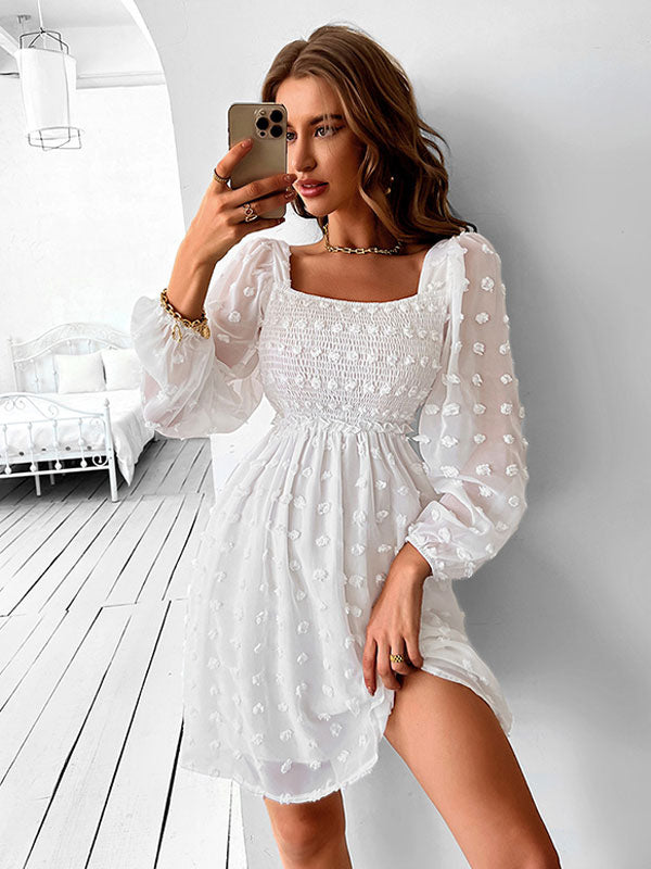 Beautifully Finished Dress in a Timeless Design