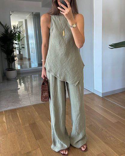 Sophisticated Garment with a Clean Classic Look
