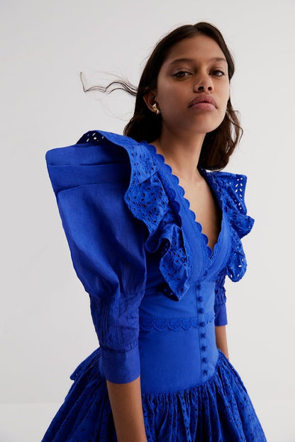 Classic Vintage Dress with a Flattering Fit