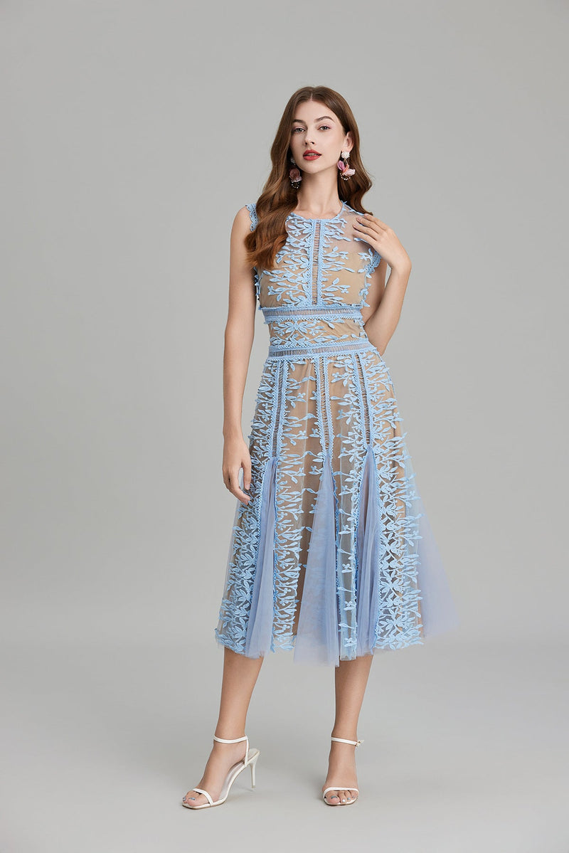Sophisticated Dress with a Clean Classic Look
