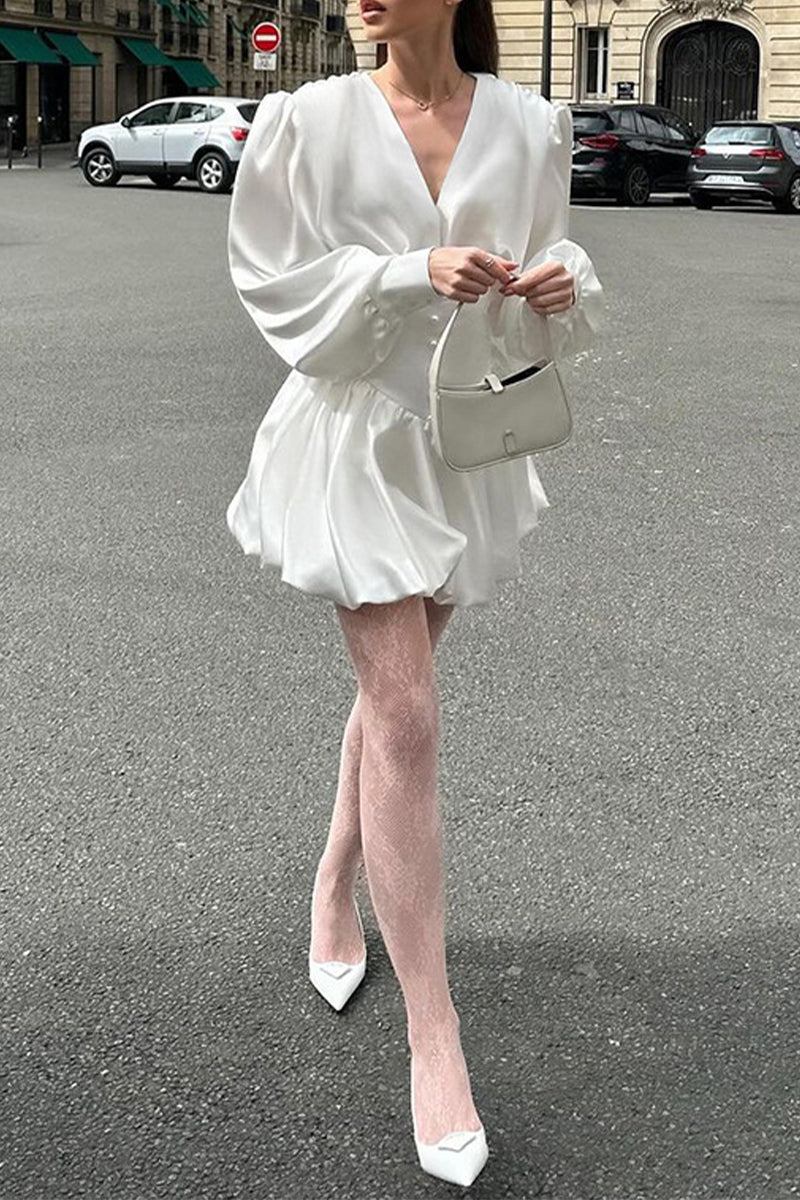 Classic Vintage Dress with a Flattering Fit