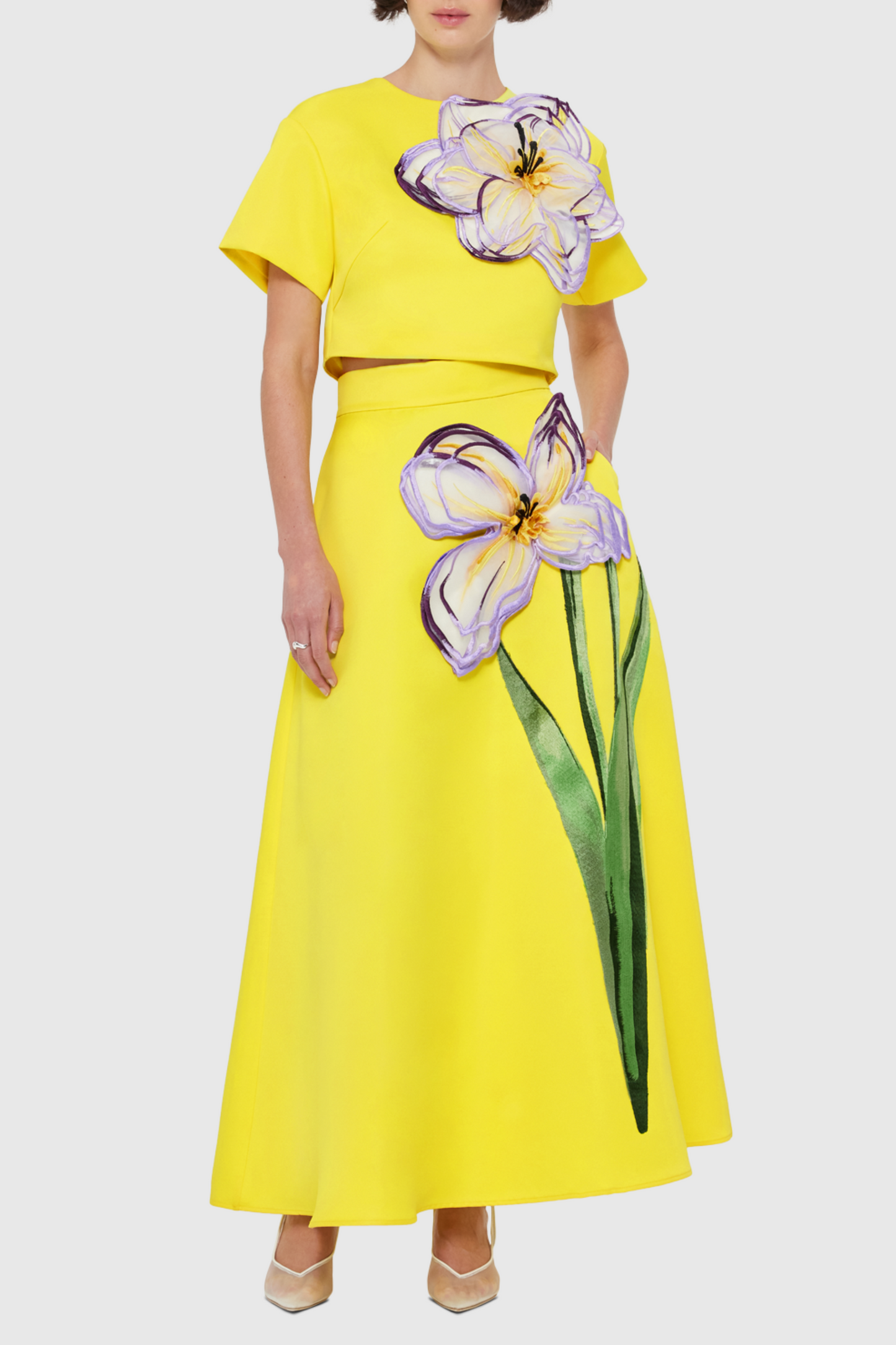 Effortlessly Elegant Garment with a Timeless Design