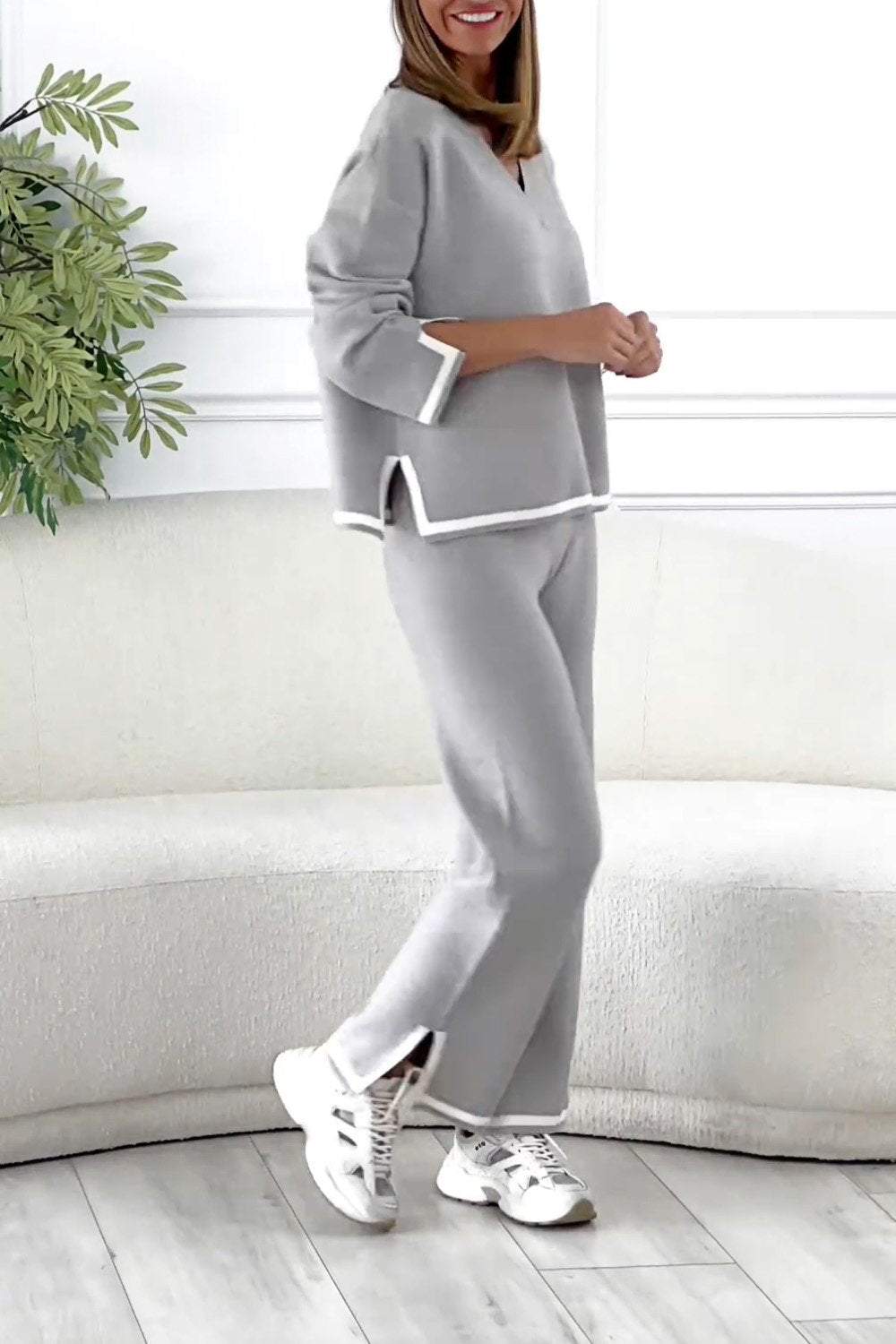 Classic Vintage Sweater with a Flattering Fit