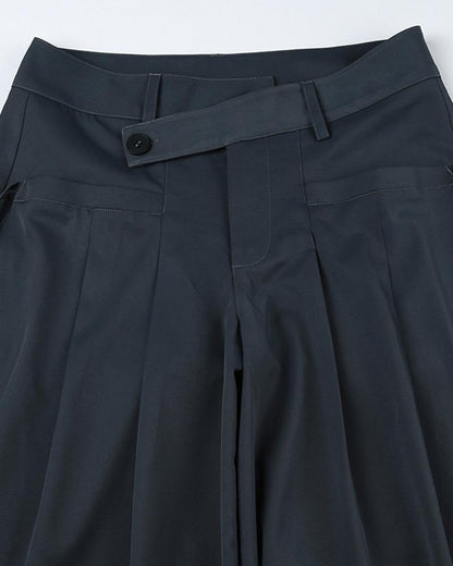 Beautifully Finished Pants in a Timeless Design