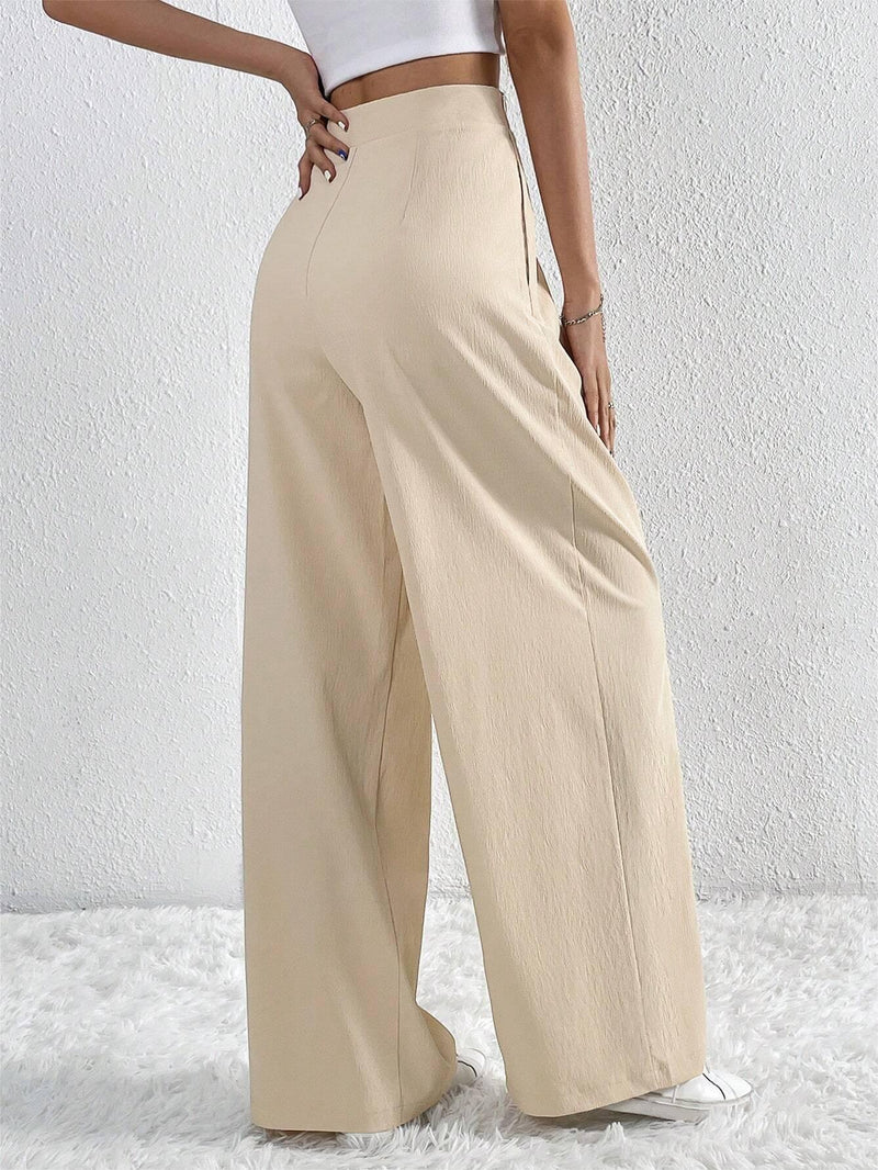 Sophisticated Pants with a Clean Classic Look