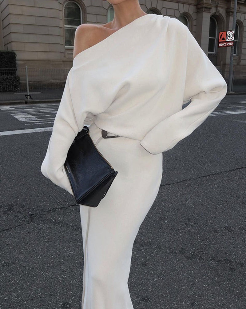 Gracefully Styled Dress for Any Occasion