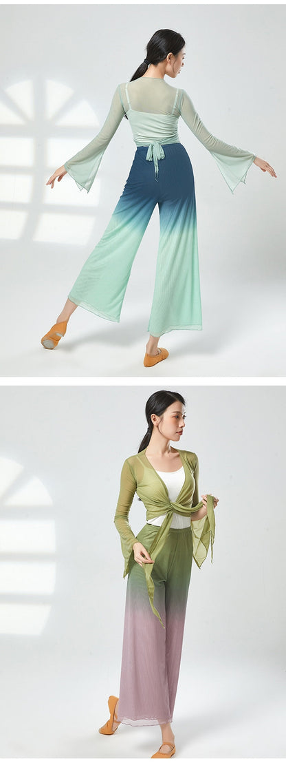 Effortlessly Elegant Garment with a Timeless Design