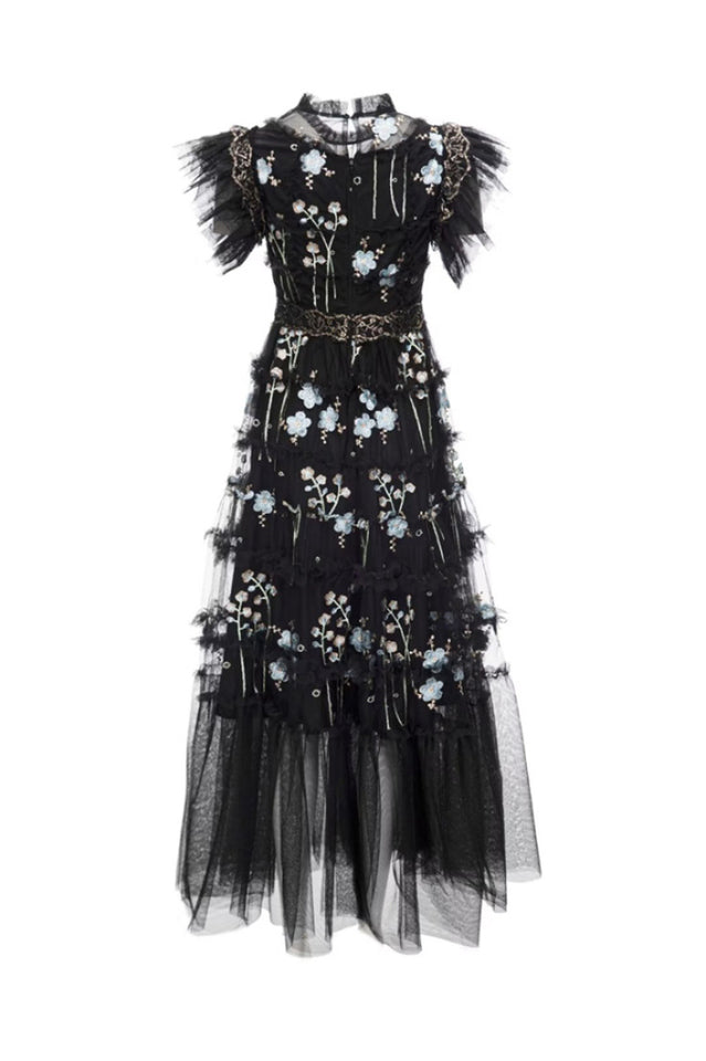 Gracefully Styled Dress for Any Occasion
