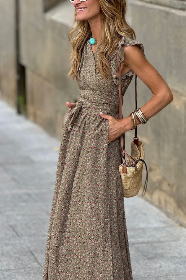 Sophisticated Dress with a Clean Classic Look
