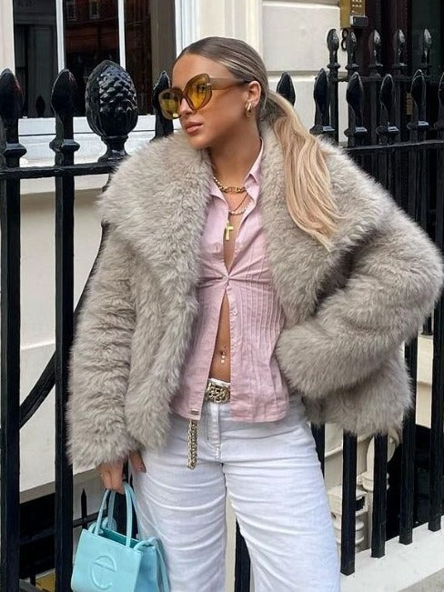 Sophisticated Coat with a Clean Classic Look