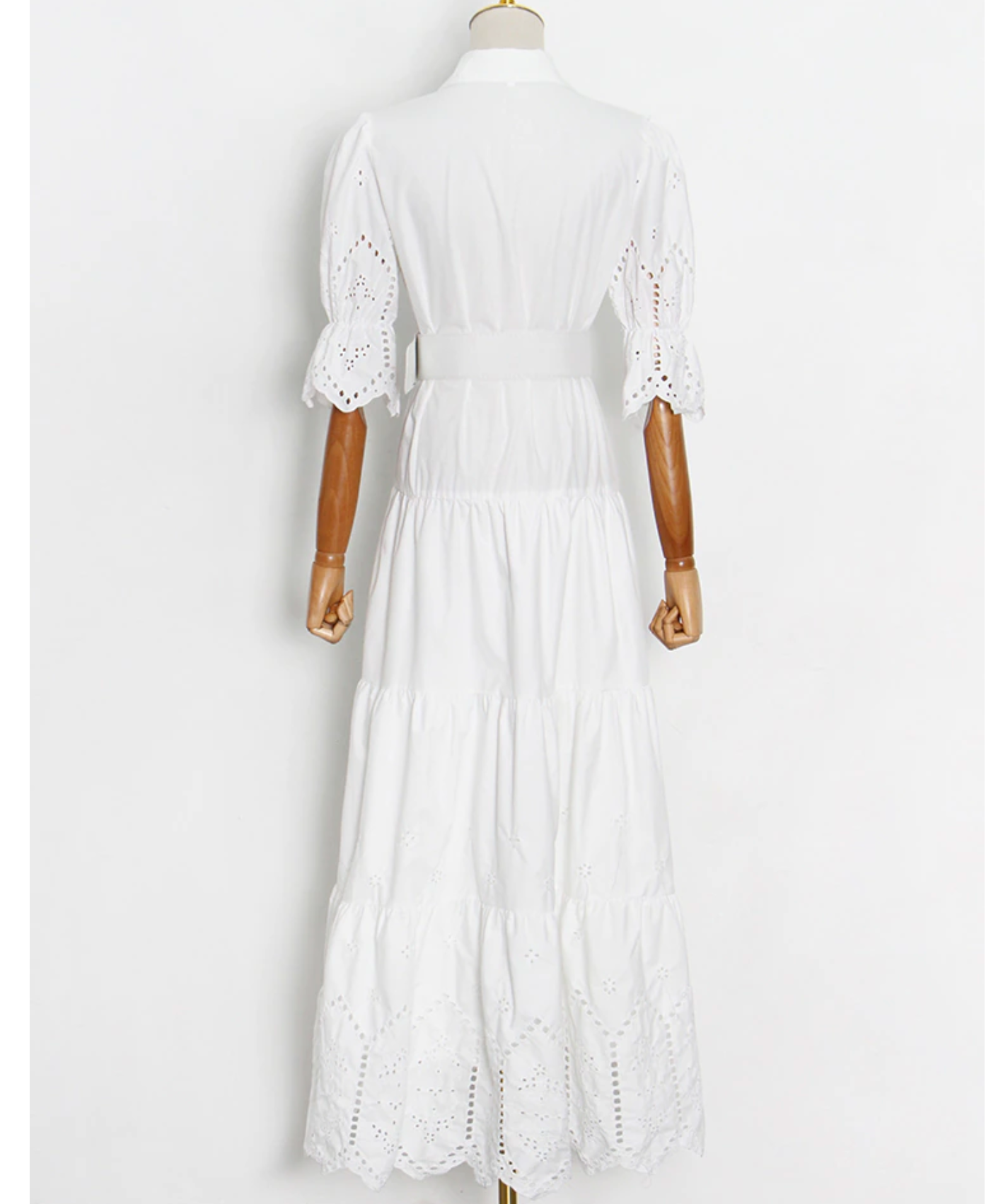 Beautifully Finished Dress in a Timeless Design