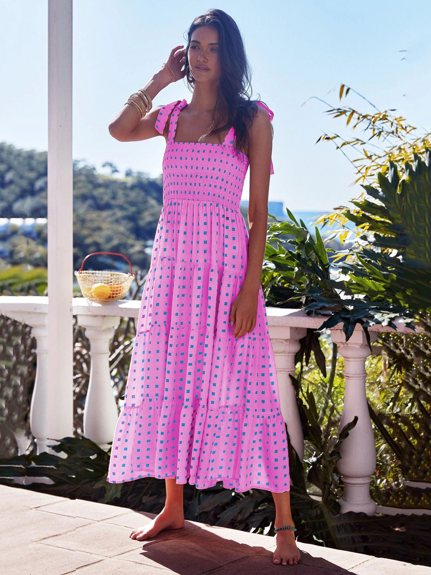 Gracefully Styled Dress for Any Occasion