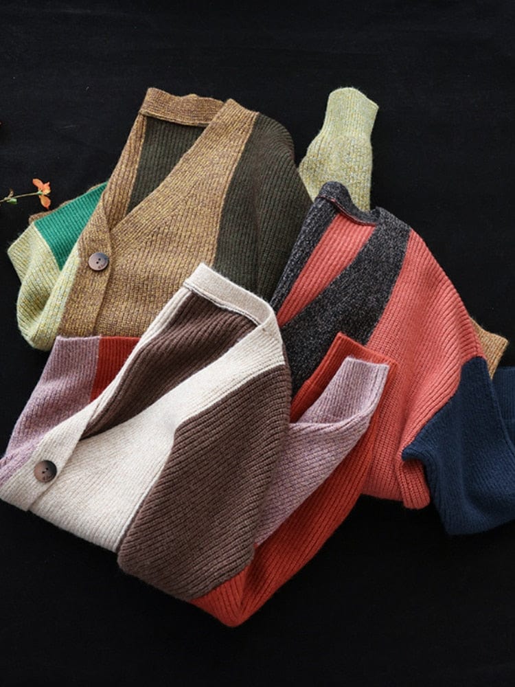 Well Tailored Cardigan with a Graceful Silhouette