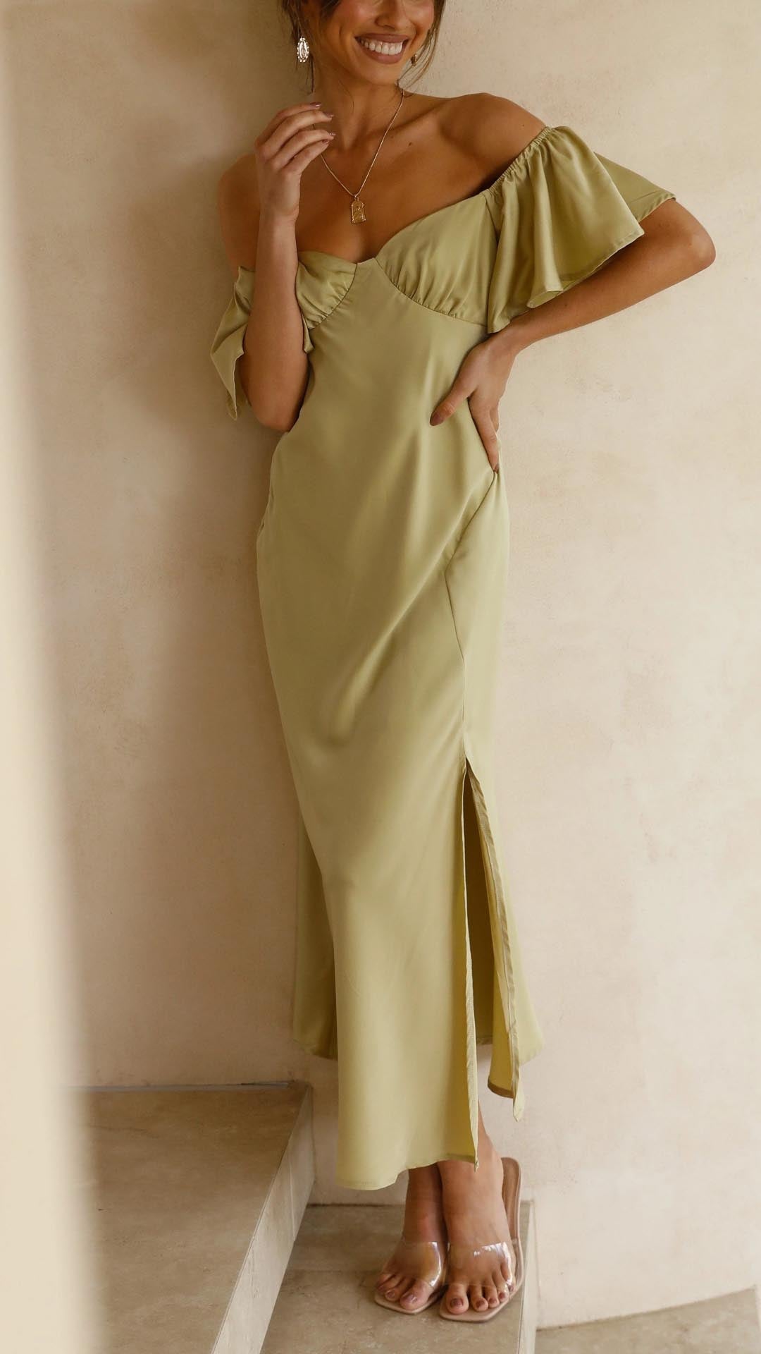 Beautifully Crafted Dress in a Classic Style