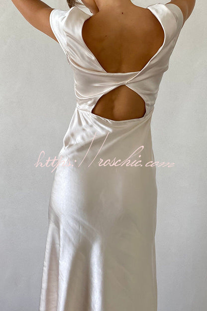 Polished Dress with an Effortless Classic Look