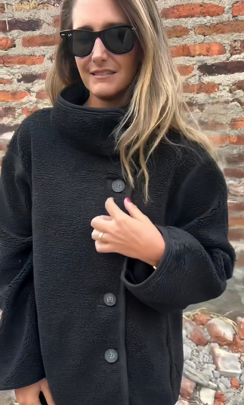 Elegantly Styled Coat for Everyday Wear